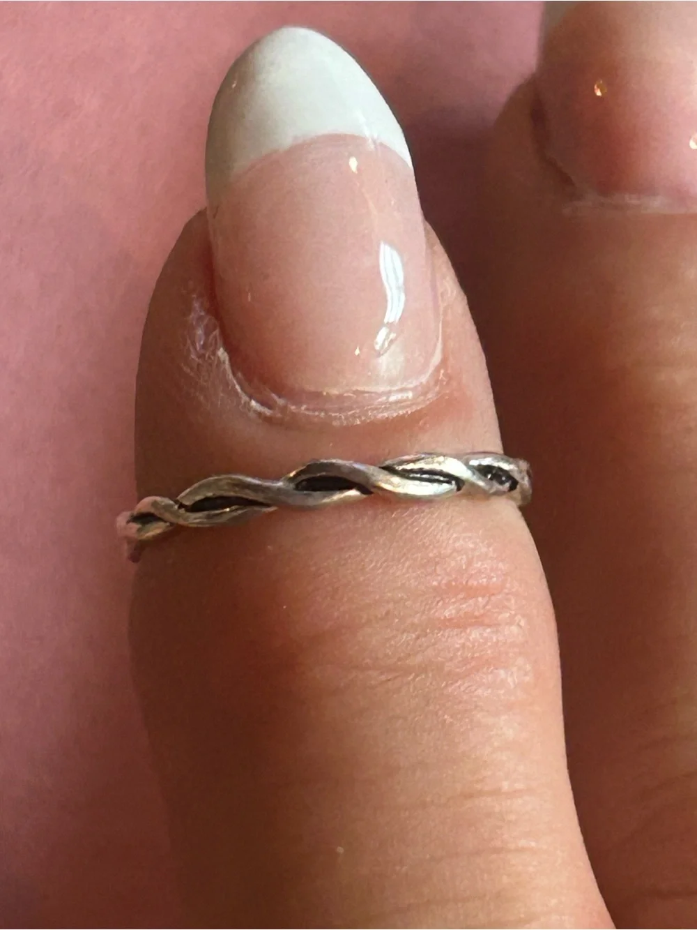 Vintage Avon Sterling Silver Twisted Band Ring with Oxidized Accents. Size 6.